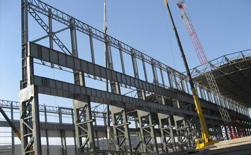 选择贵南钢结构厂家需关注的五大核心要素