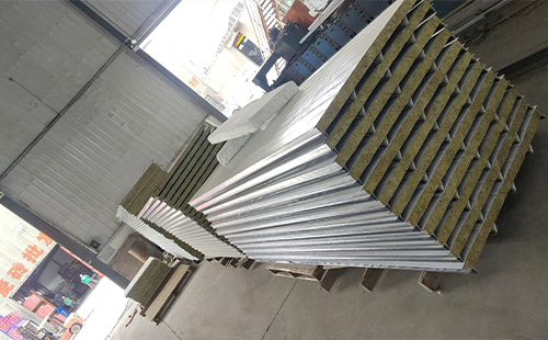 贵南彩钢夹芯板安装常见问题与解决方案 贵南彩钢夹芯板安装常见问题与解决方案