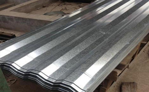 集装箱板翻新除锈流程：旧箱改民宿怎样选贵南集装箱板