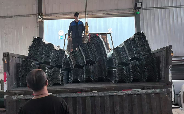 贵南楼承板及装配式建材新应用：十全彩钢厂多品类协同能力获项目验证